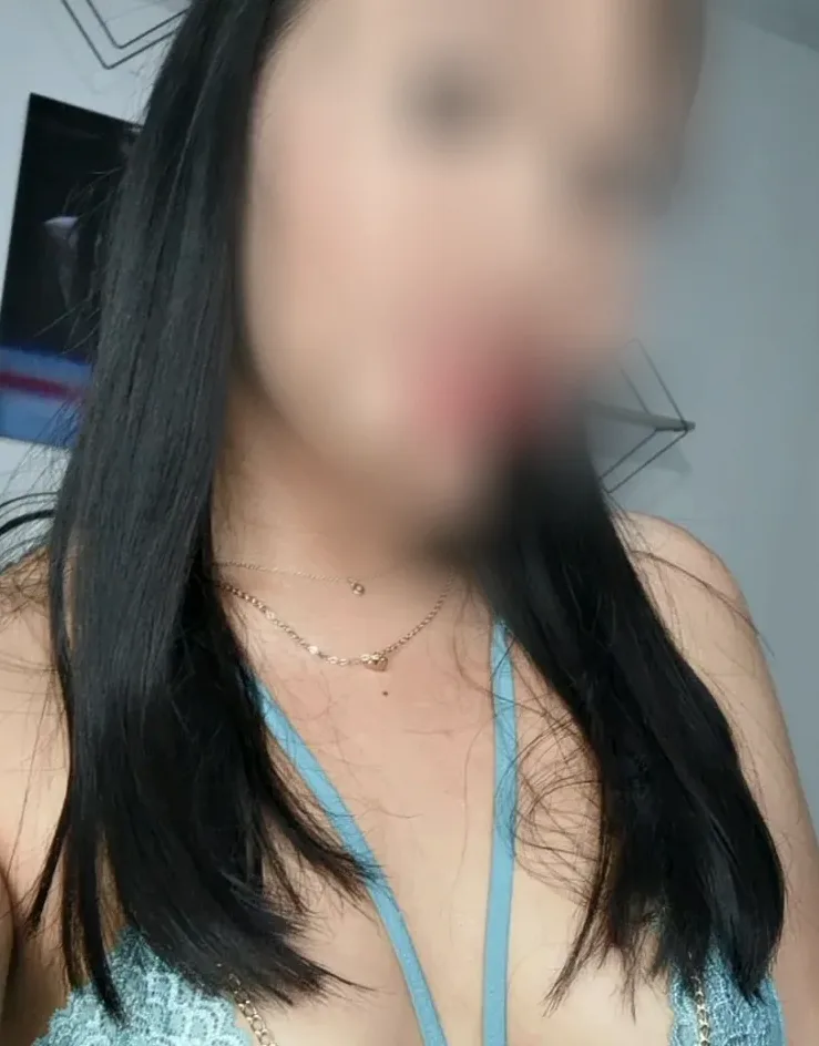 Elena, 29