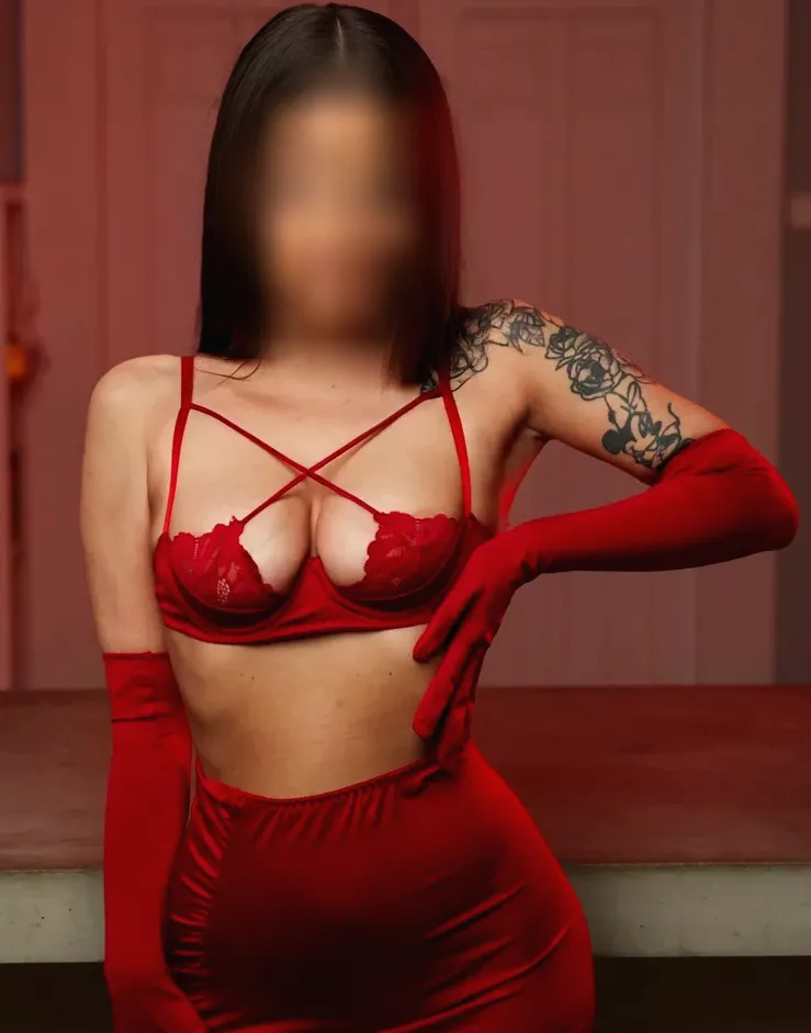 Jasmin, 25