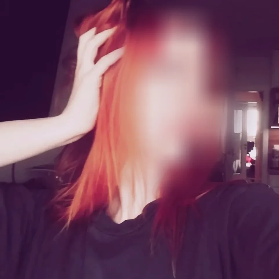 Nele, 19