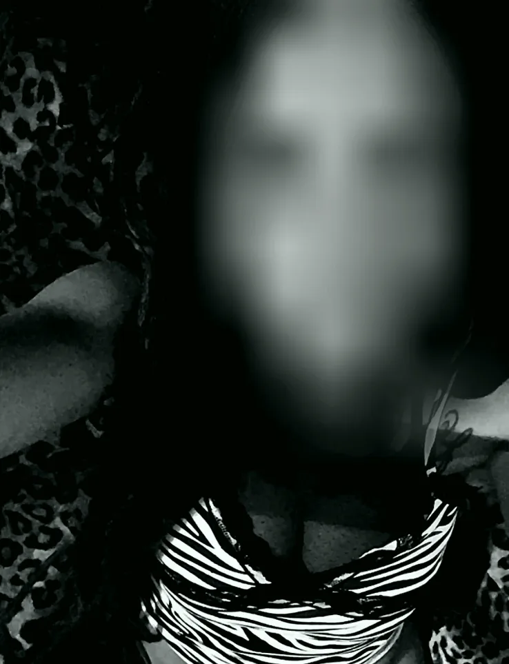 Viktoria, 35