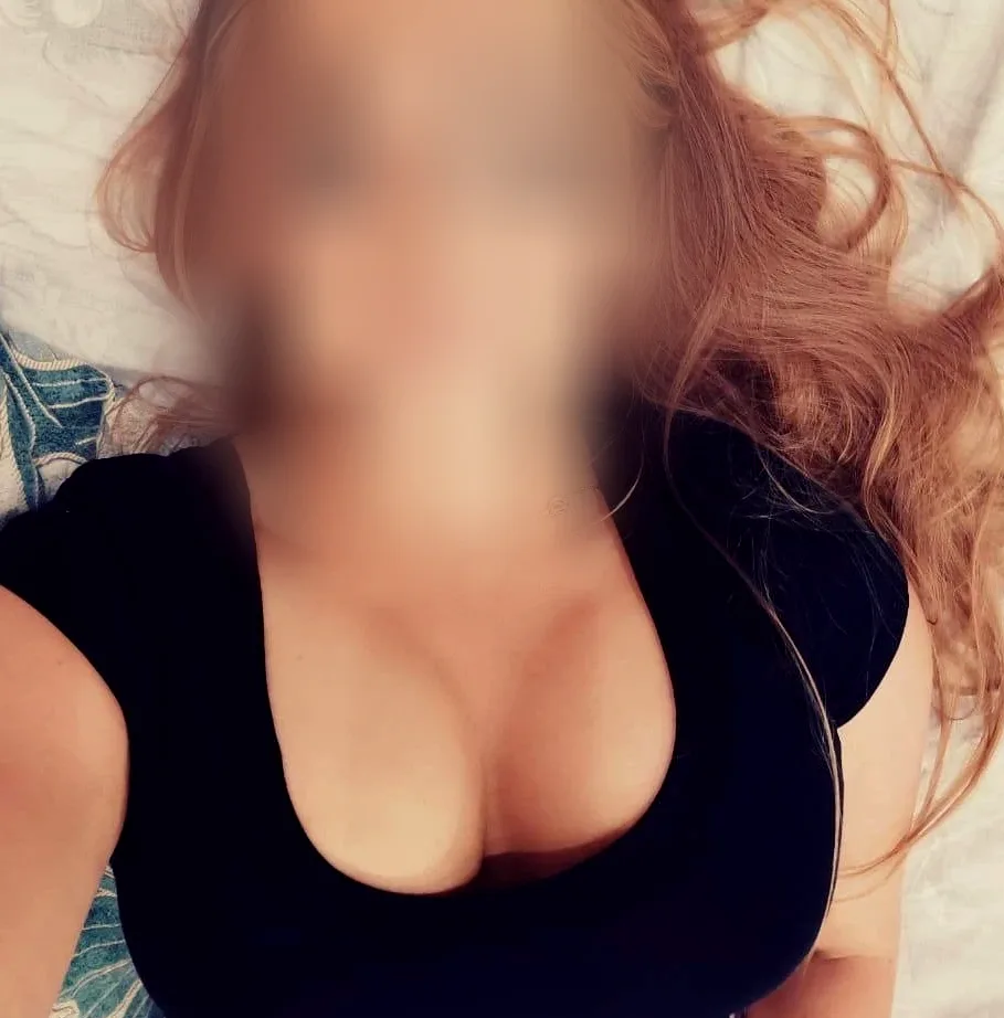 Zeynep, 32